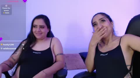 Snapshot of karolandmichel chatting on 01-24-25, 02:41 Karol and Michel online show from 01-24-25, 02:41