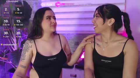 Snapshot of karolandmichel chatting on 03-11-25, 03:02 Karol and Michel online show from 03-11-25, 03:02