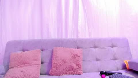 Snapshot of karolandmichel chatting on 09-14-25, 01:21 Karol and Michel online show from 09-14-25, 01:21