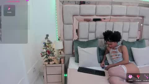 Snapshot of karolebonyy chatting on 12-14-25, 02:55 Karol online show from 12-14-25, 02:55