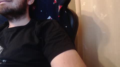 Snapshot of karolhorny96 chatting on 12-25-24, 04:32 Karol online show from 12-25-24, 04:32