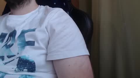 Snapshot of karolhorny96 chatting on 12-29-24, 12:01 Karol online show from 12-29-24, 12:01