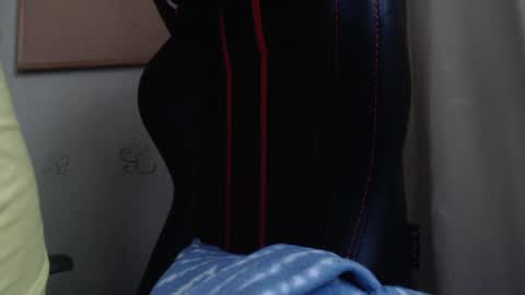 Snapshot of karolhorny96 chatting on 01-20-25, 02:36 Karol online show from 01-20-25, 02:36