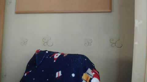 Snapshot of karolhorny96 chatting on 10-19-25, 01:56 Karol online show from 10-19-25, 01:56