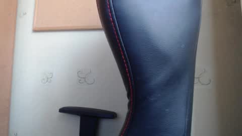 Snapshot of karolhorny96 chatting on 11-06-25, 08:26 Karol online show from 11-06-25, 08:26