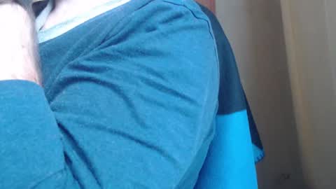 Snapshot of karolhorny96 chatting on 12-17-25, 08:53 Karol online show from 12-17-25, 08:53