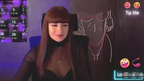 Caroline online show from 10-12-25, 06:12