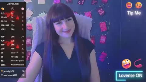Caroline online show from 11-26-25, 03:35