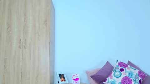 Snapshot of karolinahil chatting on 12-22-24, 03:33 karolinahill online show from 12-22-24, 03:33