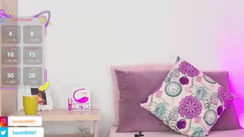 Snapshot of karolinahil chatting on 10-20-25, 03:34 karolinahill online show from 10-20-25, 03:34