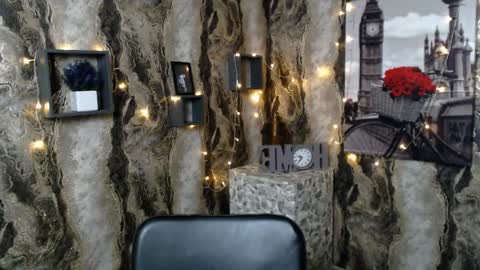 Karolina online show from 12-30-24, 06:53