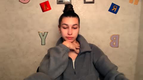 Karolina online show from 02-20-25, 07:01