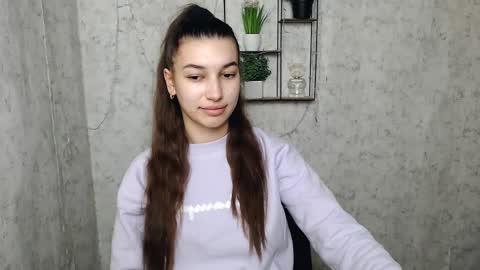 Karolina online show from 02-27-25, 07:01