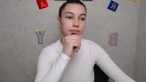 Karolina online show from 03-11-25, 10:07