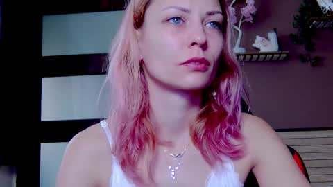 karoline121 online show from 12-04-25, 07:06