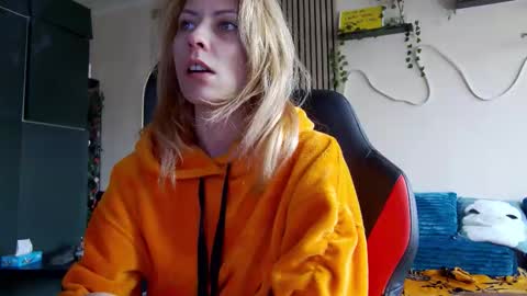 karoline121 online show from 03-01-26, 11:01