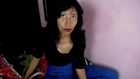 Snapshot of karoline_11_ chatting on 10-25-25, 05:08 Karoline 11  online show from 10-25-25, 05:08
