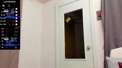 Snapshot of karolinecher chatting on 02-07-25, 06:56 Karoline online show from 02-07-25, 06:56