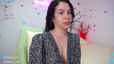 Snapshot of karolkat_1 chatting on 12-27-24, 09:54 Karolina 3 online show from 12-27-24, 09:54