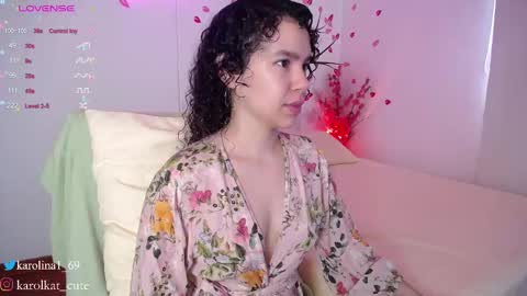 Snapshot of karolkat_1 chatting on 03-09-25, 02:10 Karolina 3 online show from 03-09-25, 02:10