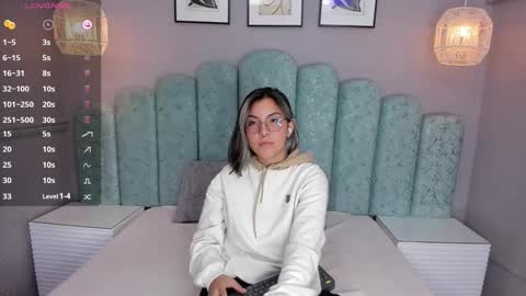 Snapshot of karoll_santos chatting on 02-25-25, 07:20 Karol Santos online show from 02-25-25, 07:20