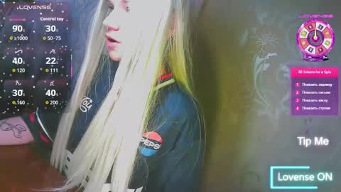 Caroline Fox online show from 02-11-26, 12:10