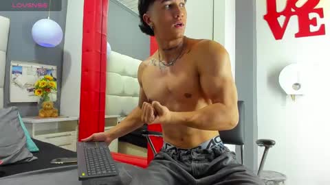 ---Kary--- online show from 02-19-25, 09:39