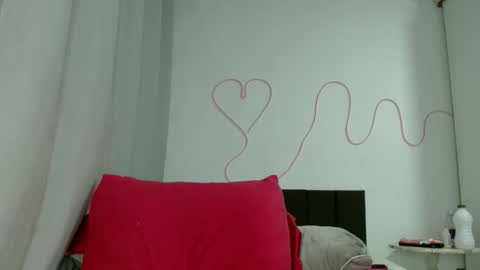 Tamires e Maicon online show from 10-15-25, 08:31