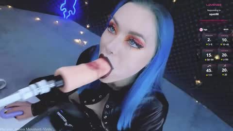 ALYSSA                online show from 11-22-25, 04:39