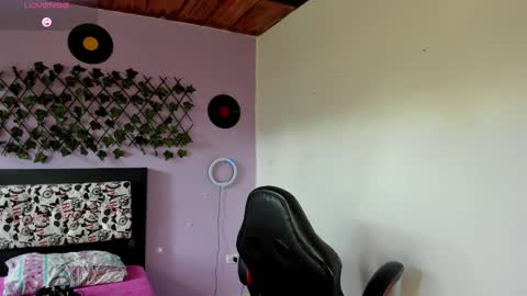 kassandra james online show from 01-15-25, 09:20