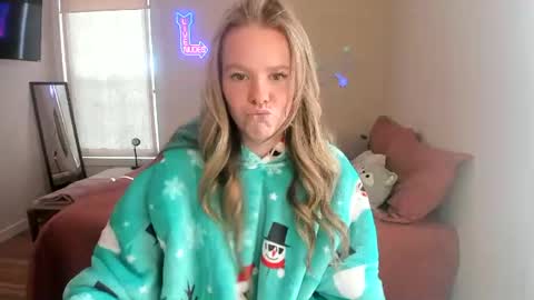 Snapshot of kassykitty29 chatting on 12-01-24, 09:48 Kitty Kat online show from 12-01-24, 09:48