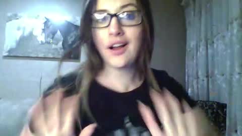 Snapshot of katarios_x chatting on 09-28-25, 04:01 katarios online show from 09-28-25, 04:01