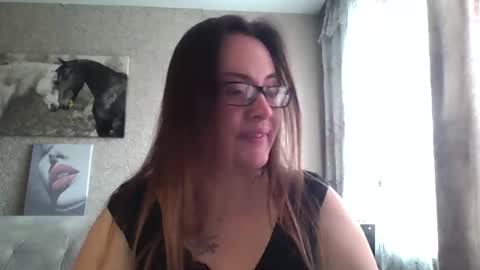 Snapshot of katarios_x chatting on 10-17-25, 10:51 katarios online show from 10-17-25, 10:51