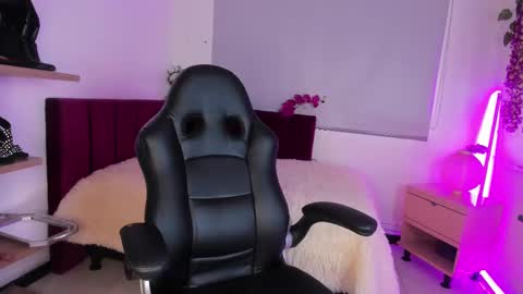 Kate Crown online show from 02-14-25, 12:36