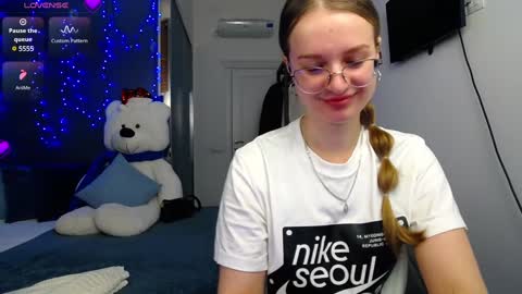 .Be kind and gentle with me and I will do my best for you.   online show from 01-08-25, 08:27