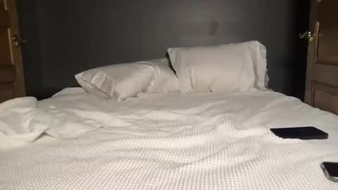 Snapshot of kate_legendofficial chatting on 10-23-25, 04:45 Kate Legend online show from 10-23-25, 04:45