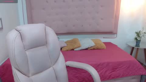 kate online show from 12-14-24, 03:51