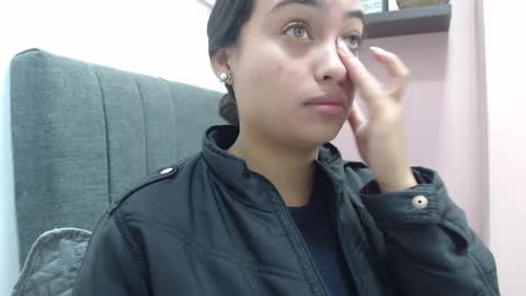 Kari online show from 09-12-25, 01:22