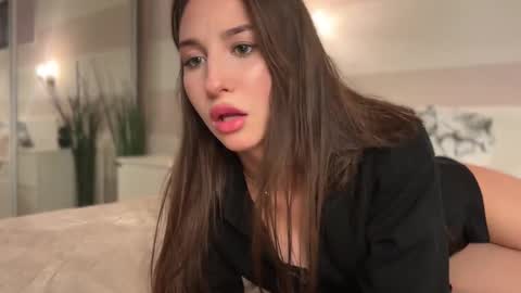 Kate online show from 09-18-25, 04:31