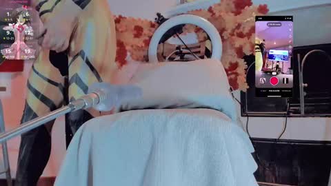 kate the pink girl online show from 01-31-25, 09:05