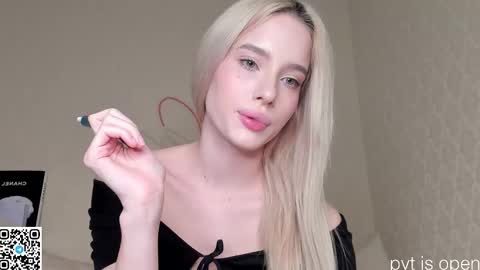 Snapshot of katebremar chatting on 03-11-26, 10:05 online show from 03-11-26, 10:05