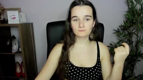 Snapshot of katedesire chatting on 12-08-24, 02:30 Kate online show from 12-08-24, 02:30