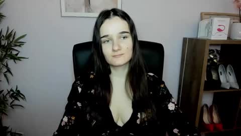 Snapshot of katedesire chatting on 02-08-25, 11:12 Kate online show from 02-08-25, 11:12