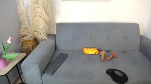 Snapshot of kateeowens_ chatting on 03-28-26, 01:43 Kate online show from 03-28-26, 01:43