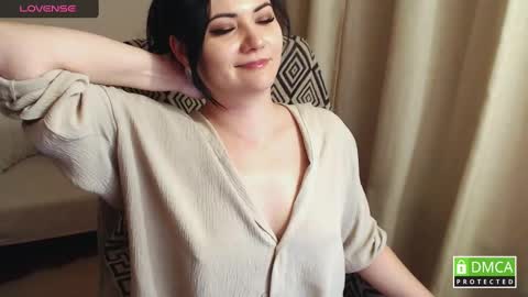 Snapshot of katelynwinehouse chatting on 01-11-25, 02:15 Katelyn online show from 01-11-25, 02:15