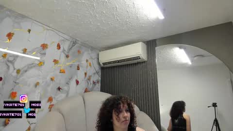 Im Katherine but call me Kate  online show from 11-08-25, 12:16