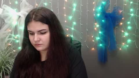 Kate Nils online show from 11-18-25, 07:07