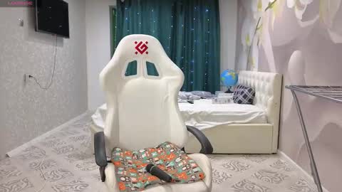 Snapshot of katerina544 chatting on 10-24-25, 08:27 katerina544 online show from 10-24-25, 08:27