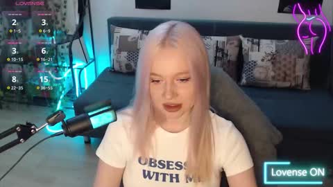 Lisa online show from 11-14-25, 02:27