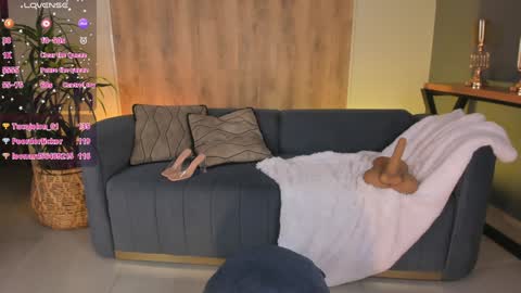 K A T E  online show from 01-18-25, 04:10